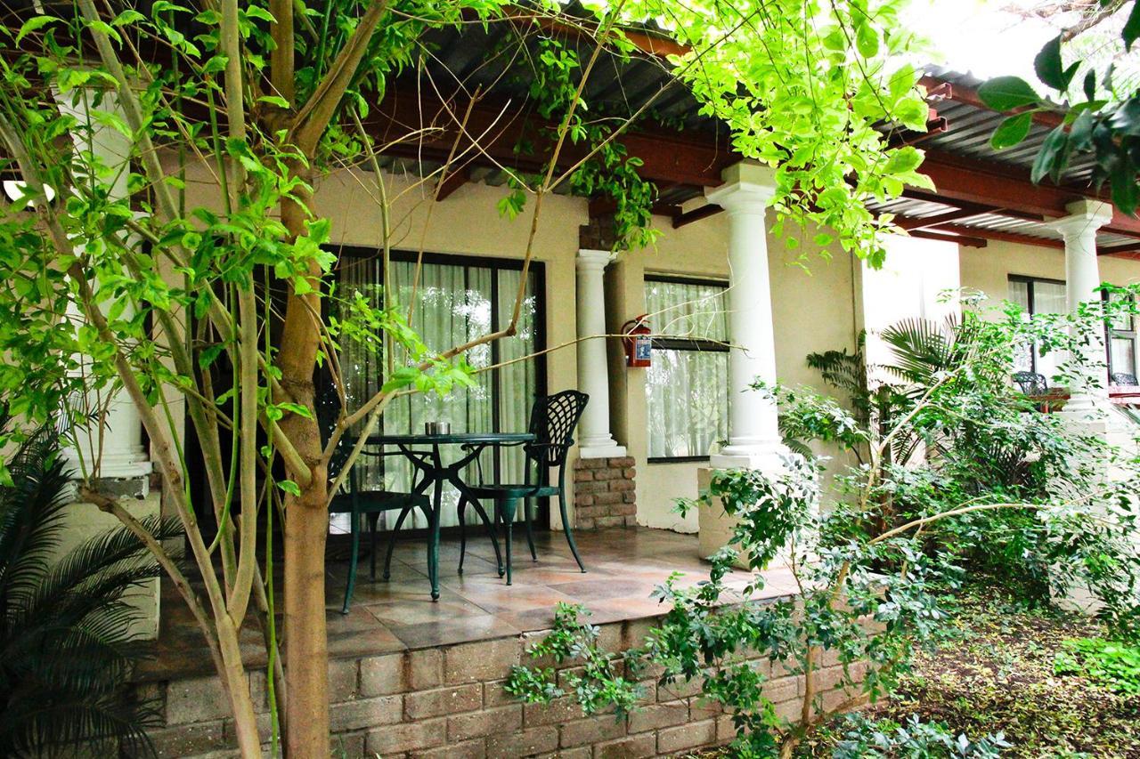 Ikaia River Lodge Keimoes Екстер'єр фото