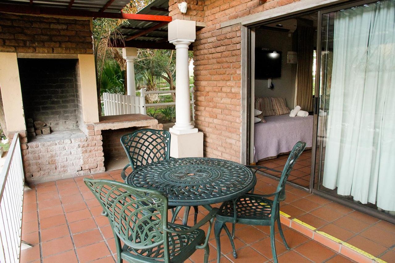 Ikaia River Lodge Keimoes Екстер'єр фото